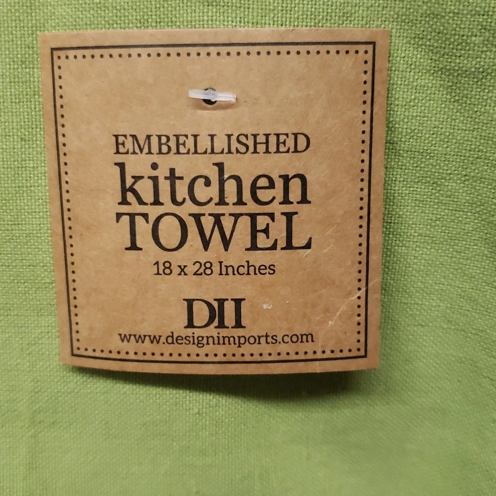 Design Imports NWT Kitchen Towel S/2 with Embroidered Flowers Design